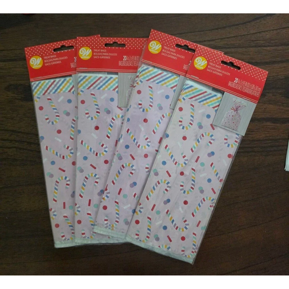 Wilton Candy Cane Treat Bags 20 Count Lot of 4 New